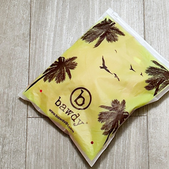 NWT Red crisscross one piece - Picture 6 of 6